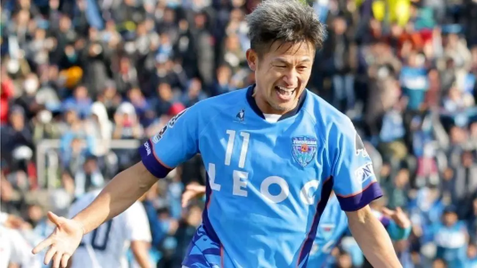 پیرترین بازیکن فوتبال جهان به میادین بازگشت