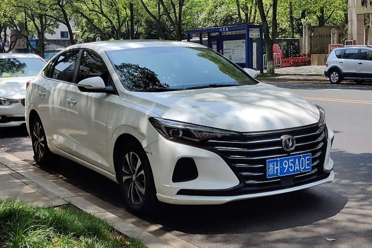 پیش فروش سایپا; خرید Changan Ido به مبلغ 1.5 میلیارد دلار