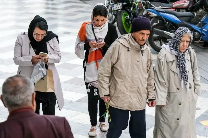 چرا باید مراقب تلفن همراه خود باشیم؟ 1 چرا باید مراقب تلفن همراه خود باشیم؟