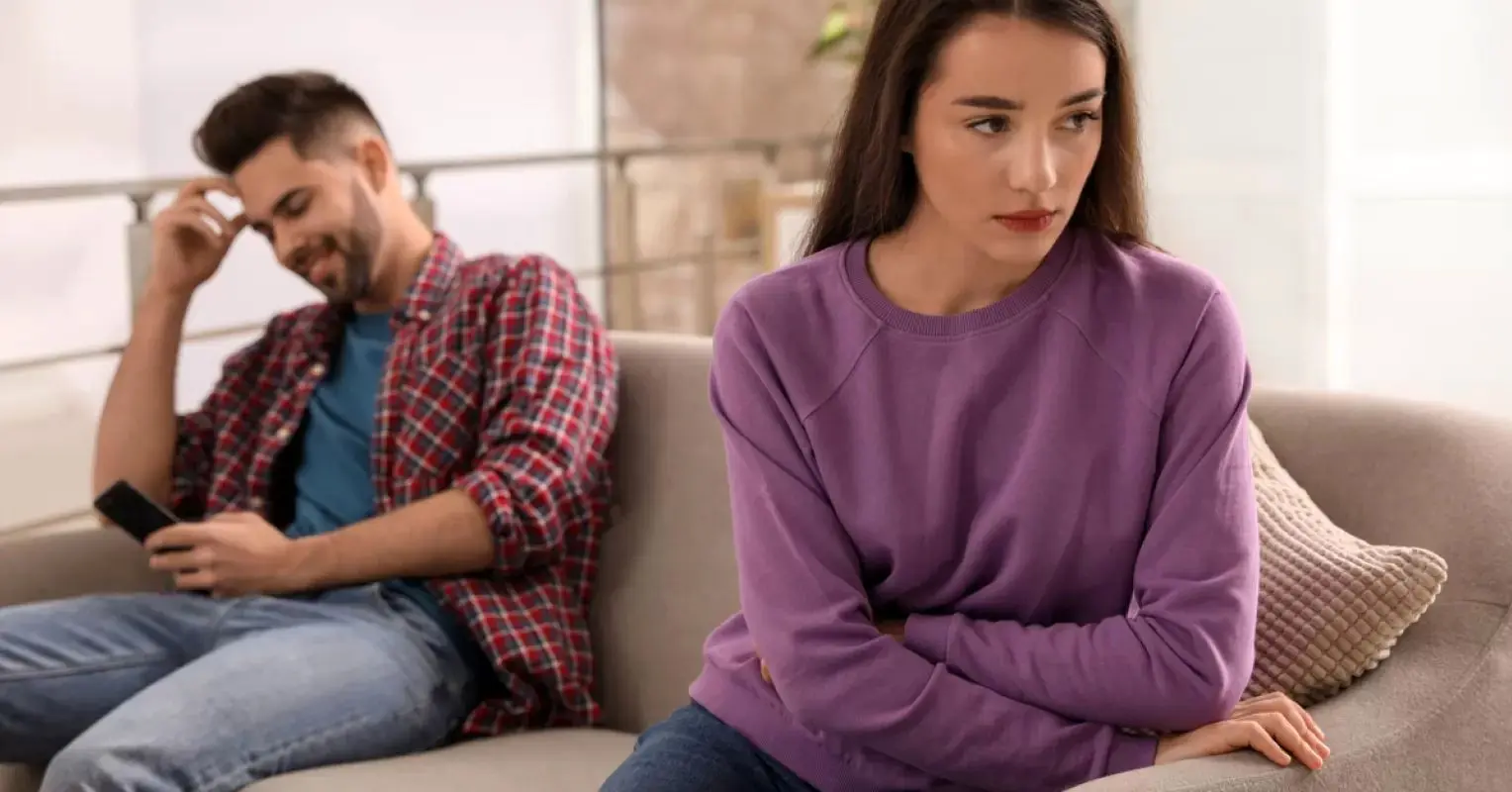 چرا پرچم قرمز در روابط ناسالم نادیده گرفته می شود؟