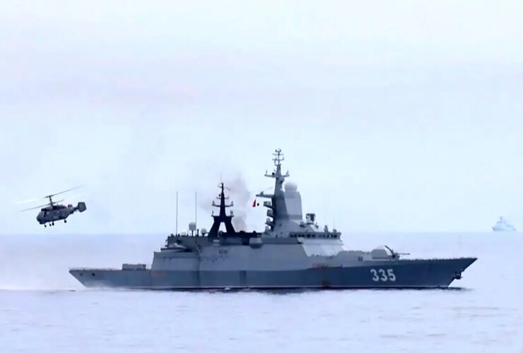 چین بنادر تایوان را با مانورهای نظامی و شلیک مستقیم محاصره کرد 6 چین بنادر تایوان را با مانورهای نظامی و شلیک مستقیم محاصره کرد