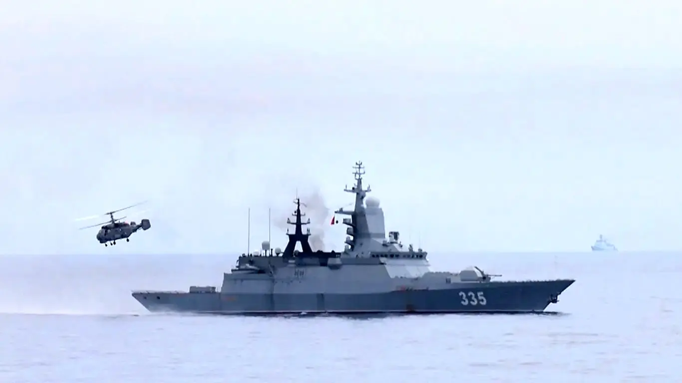 چین بنادر تایوان را با مانورهای نظامی و شلیک مستقیم محاصره کرد