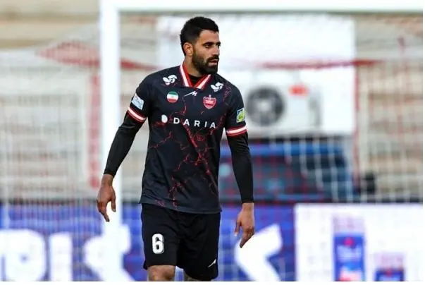 کلاتنبرگ وارد شد. اشتباهات مهلک داور مقابل پرسپولیس؟ 1 کلاتنبرگ وارد شد. اشتباهات مهلک داور مقابل پرسپولیس؟