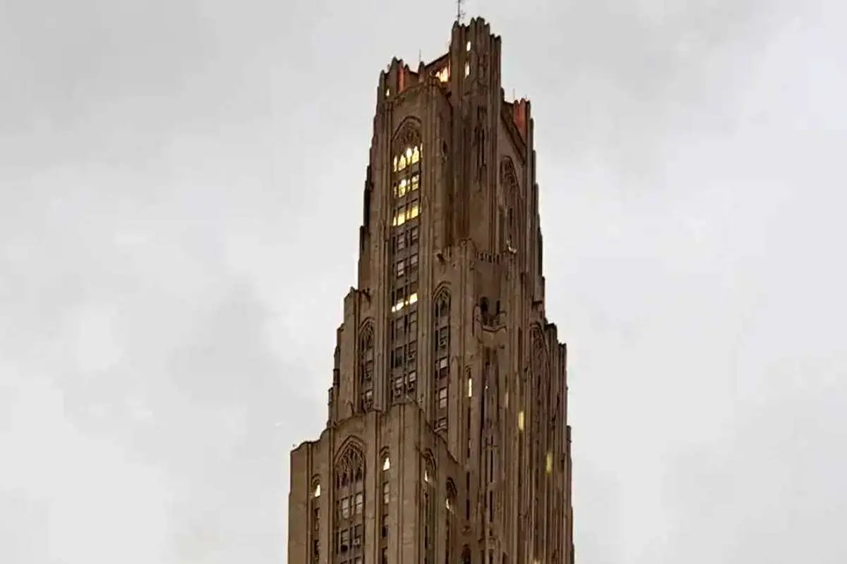 کلیسای جامعه دانشگاه پیتسبورگ، یکی از برترین ساختمان های آموزشی جهان 