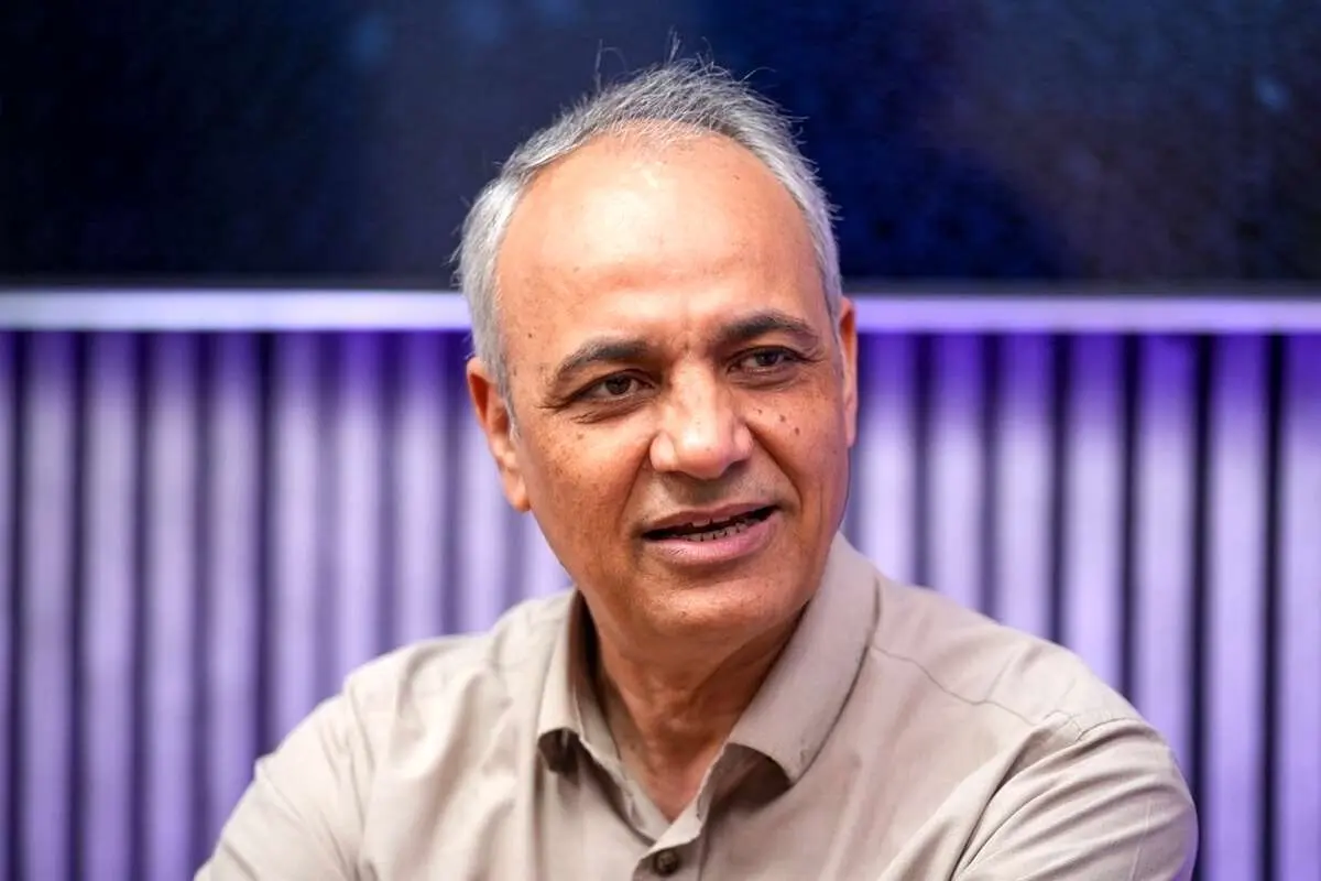 کنایه زیدآبادی به پزشکان برای تیره شدن خطوط سفید: شما اختیار معکوس دارید!