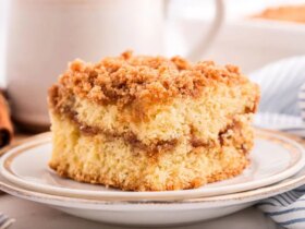 کیک دارچینی با استروسل شکلاتی؛ خوشمزه ترین کیک دارچینی 8 کیک دارچینی با استروسل شکلاتی