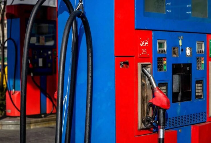 سوپر بنزین وارد اصفهان شد 27 سوپر بنزین وارد اصفهان شد