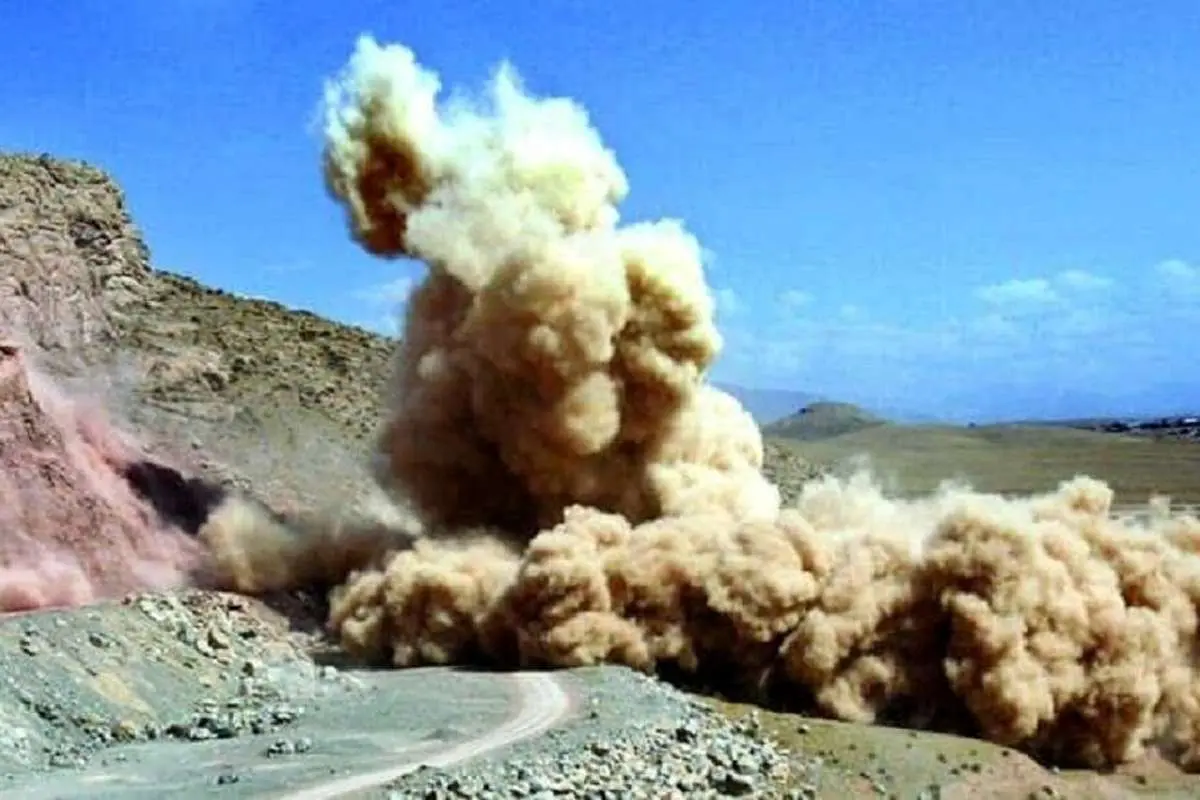 صدای انفجار و پرواز بالگرد روز جمعه مربوط به رزمایش مدیریت بحران مشهد است. 1 صدای انفجار و پرواز بالگرد روز جمعه مربوط به رزمایش مدیریت بحران مشهد است.