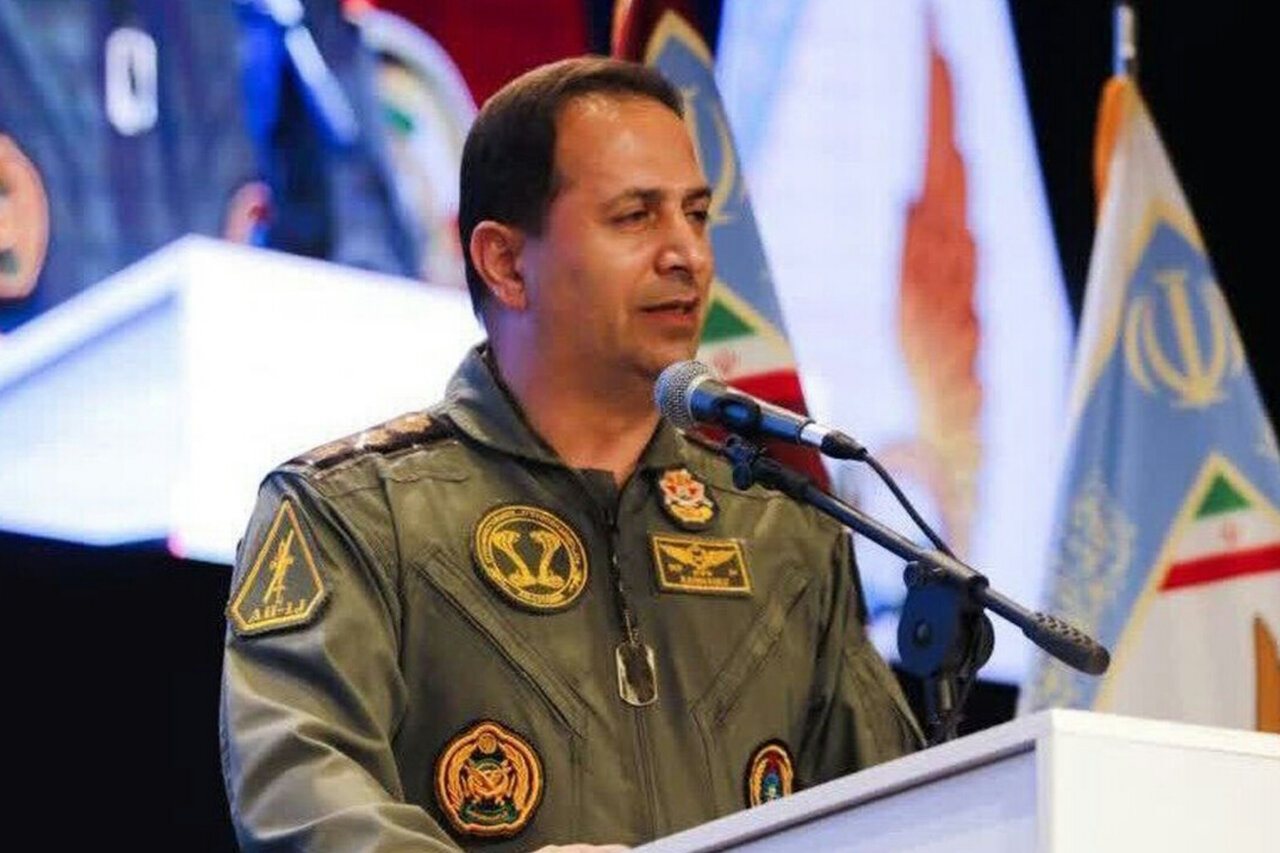 ما باید به ایرانی بودنمان افتخار کنیم و برای ساختن این سرزمین تلاش کنیم. 1 ما باید به ایرانی بودنمان افتخار کنیم و برای ساختن این سرزمین تلاش کنیم.