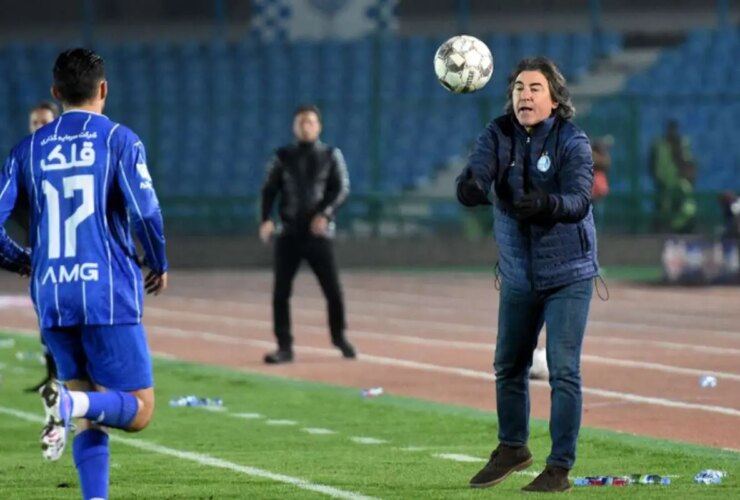 بسته های مرموز به ساپنیتو قبل از بازی با سپاهان