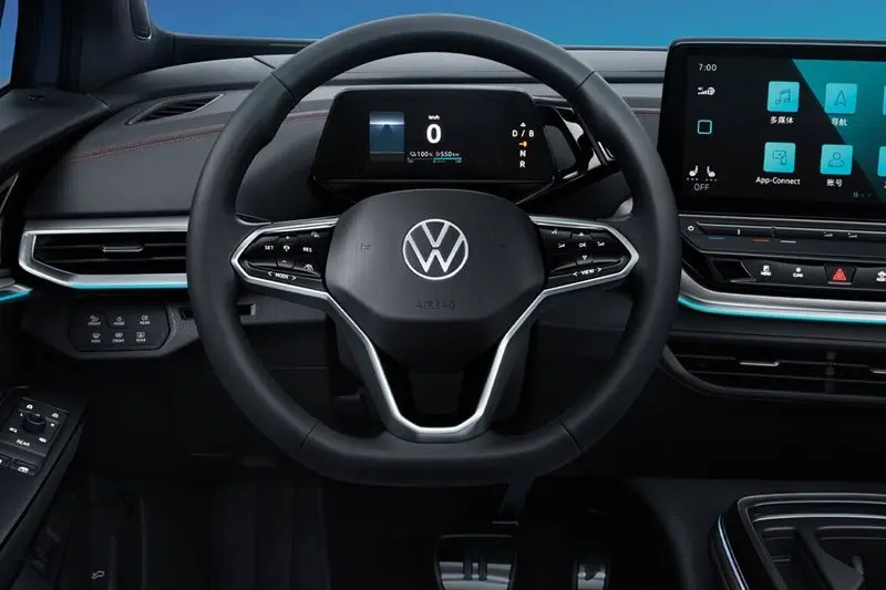 چرا فولکس واگن ID.4 پرو گرانتر از Pure Plus است؟ 4 مردم