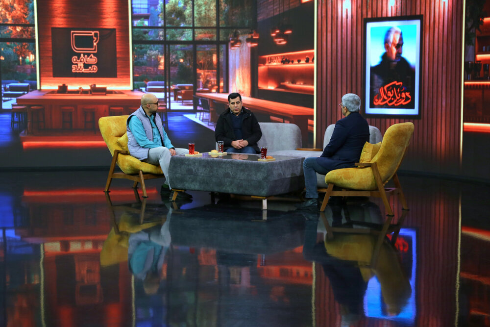 ماجرای عملیات آزادسازی بوکمال روی آنتن شبکه افق 1 ماجرای عملیات آزادسازی بوکمال روی آنتن شبکه افق