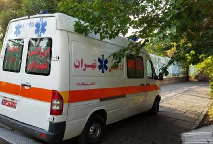 معترضان به یک آمبولانس اورژانس در شرق پایتخت آسیب رساندند