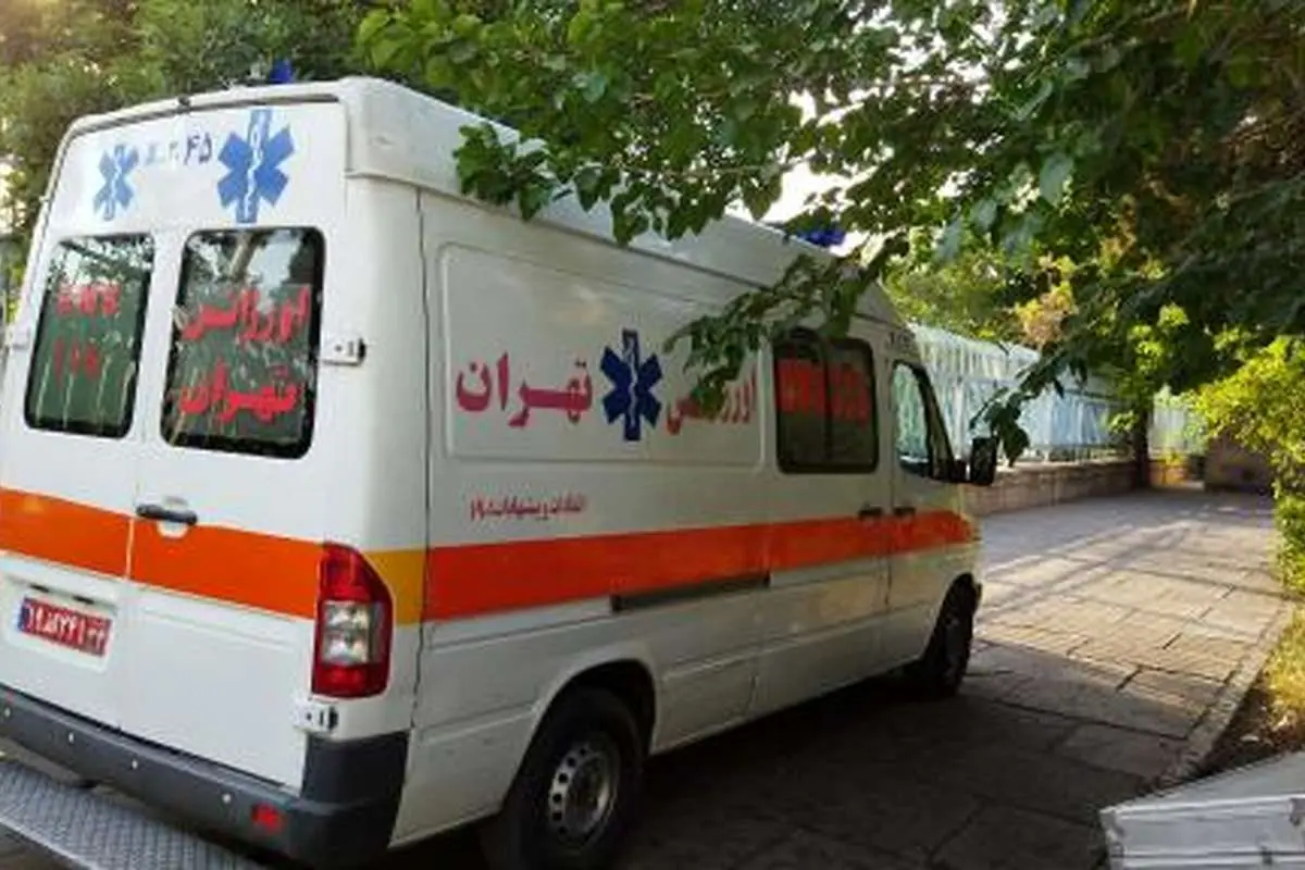 معترضان به یک آمبولانس اورژانس در شرق پایتخت آسیب رساندند