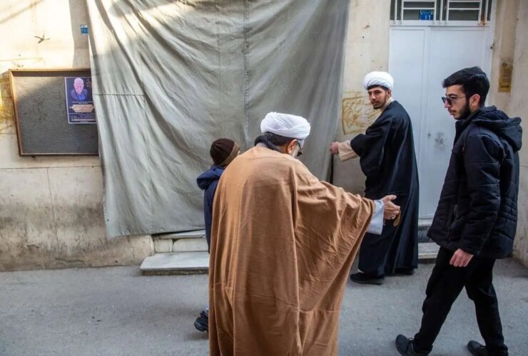 تصاویر; طلاب روسری در قم