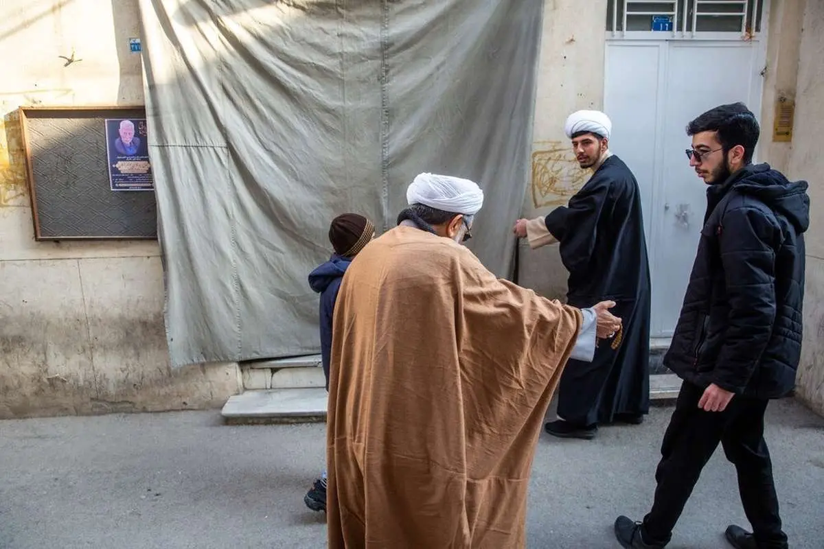 تصاویر; طلاب روسری در قم