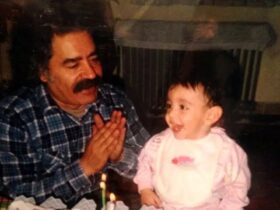 شقیگ فراهانی در کنار پدرش در یک سالگی; سال 1352 / عکس 8 وقتی یک ساله بود با پدرش