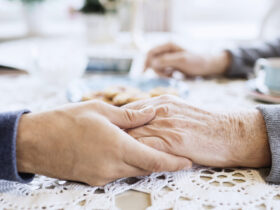 بهبود پوشش بیمه ای سالمندان/کاهش پرداخت از جیب سالمندان اولویت اصلی در فرآیند اجراست.