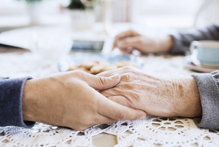 بهبود پوشش بیمه ای سالمندان/کاهش پرداخت از جیب سالمندان اولویت اصلی در فرآیند اجراست.