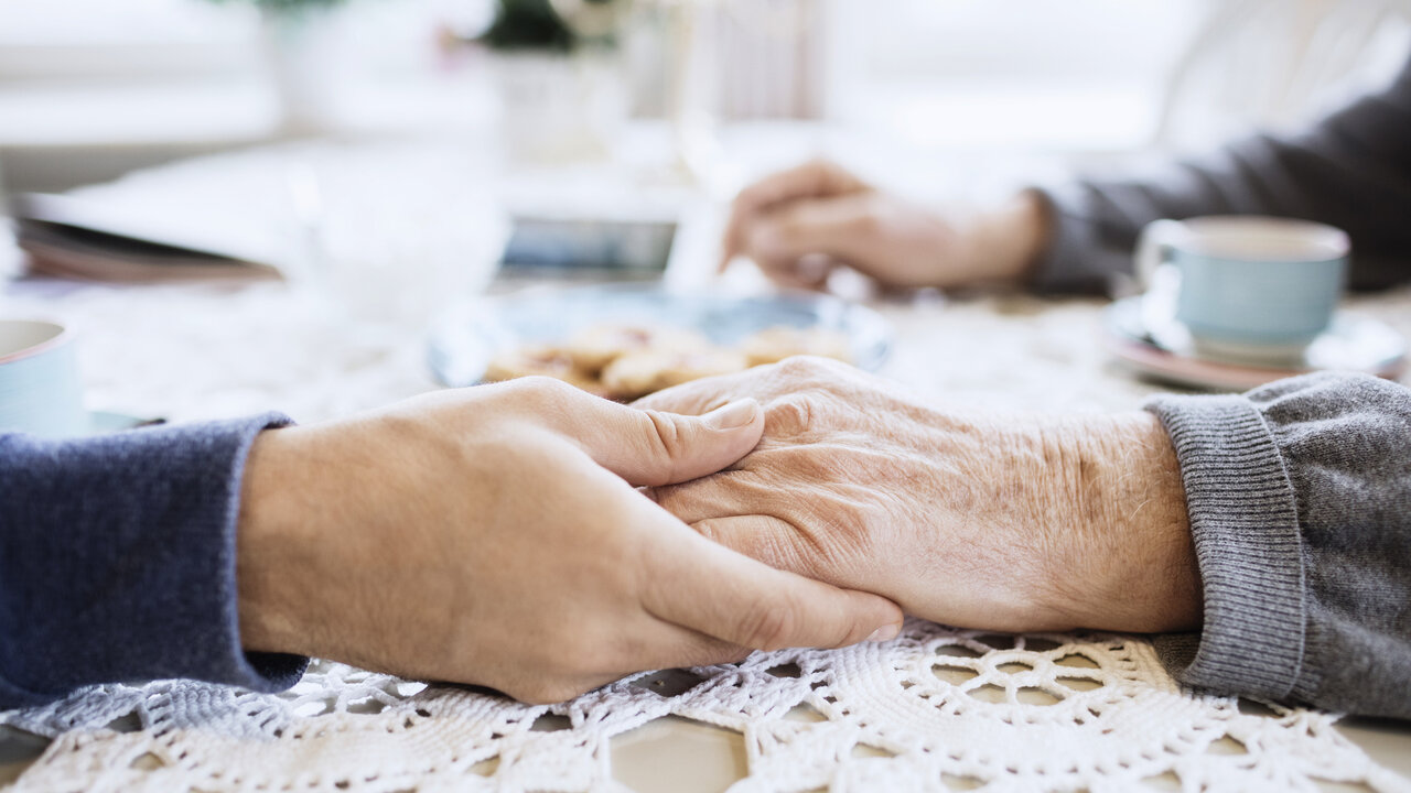 بهبود پوشش بیمه ای سالمندان/کاهش پرداخت از جیب سالمندان اولویت اصلی در فرآیند اجراست.