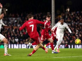 فولام مقابل لیورپول به تساوی 2-2 رسید. دانش آموزان اسلات با کمک خاکپو از باخت اجتناب می کنند