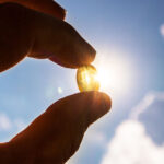 چه عواملی بر جذب ویتامین D تاثیر می گذارد؟