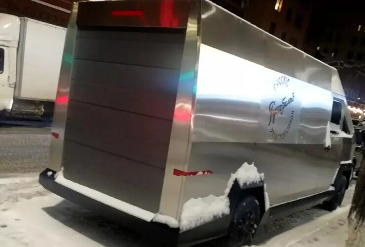 وقتی تسلا روسی شد! 3 مینی بوس روسی