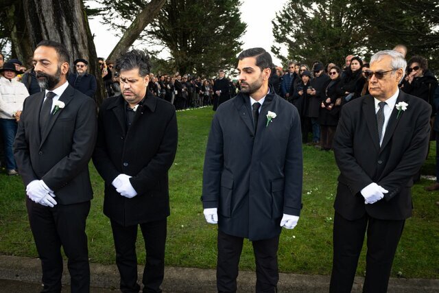 عکس های جدید از مراسم ختم بهرام بیضایی