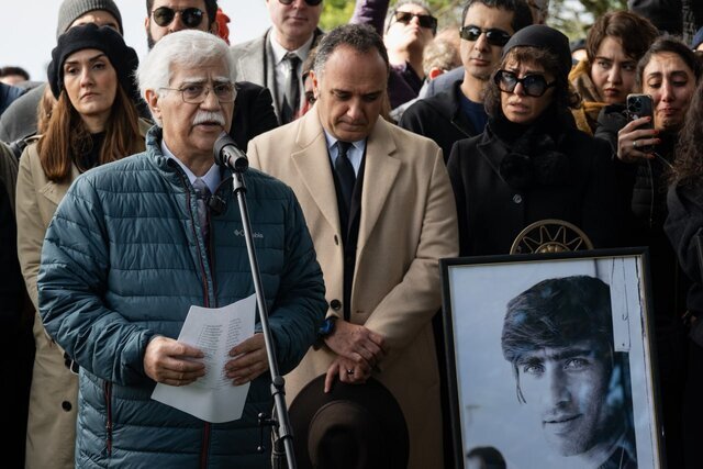 عکس های جدید از مراسم ختم بهرام بیضایی