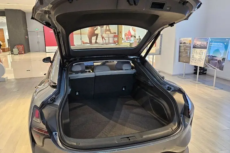 Xpeng Mona M03; متمایزترین خودروی چینی ایران 1 مونا 4