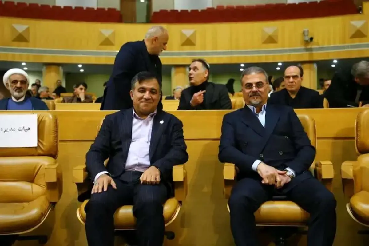 استقلالی ها همچنان منتظر انتخاب مدیرعامل هستند! 1 استقلالی ها همچنان منتظر انتخاب مدیرعامل هستند!