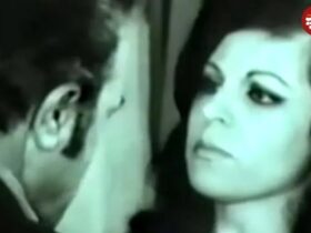 آزیتا لاچینی 35 ساله در چهارمین فیلم قبل از انقلاب; سال 1350 / عکس