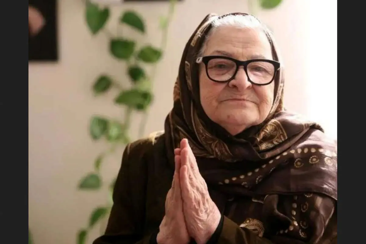 آزیتا لاچینی 35 ساله در چهارمین فیلم قبل از انقلاب; سال 1350