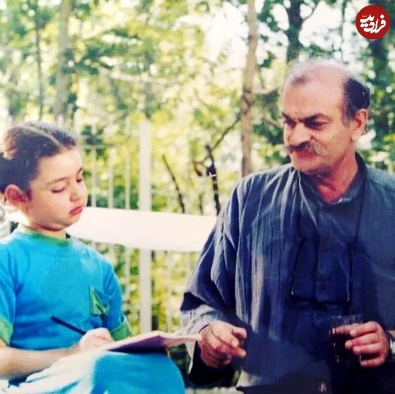 پشت صحنه «مریم ایل میتیل» فتحعلی اویسی 47 ساله; سال ۱۳۷۱ / عکس 1 پشت صحنه «مریم ایل میتیل» فتحعلی اویسی 47 ساله; سال ۱۳۷۱ / عکس