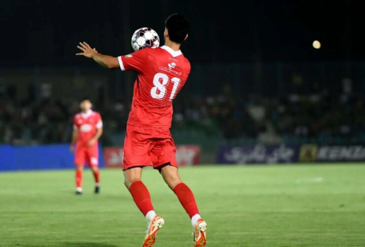 پرسپولیس باید سخت کار کند تا ستاره خط هافبک را وارد ترکیب کند. 6 پرسپولیس باید سخت کار کند تا ستاره خط هافبک را وارد ترکیب کند.