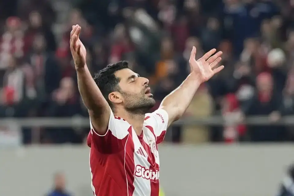 در بدترین دو هفته ایران، دنیا در اختیار آقا مهدی بود 6 17