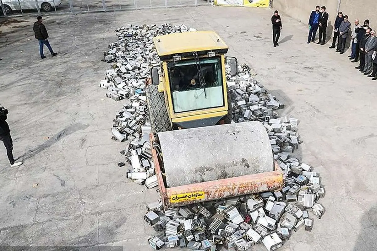 تصاویر; انهدام بیش از 1800 ماینر غیرمجاز توسط غلتک