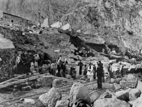 (عکس) لحظه کشف شاهکار در حین کاوش های باستان شناسی 8 15