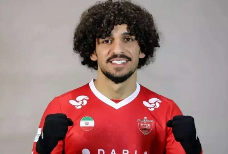 تصویر; ستاره جدید پرسپولیس در تمرین با توپ بازی کرد 28 تصویر; ستاره جدید پرسپولیس در تمرین با توپ بازی کرد