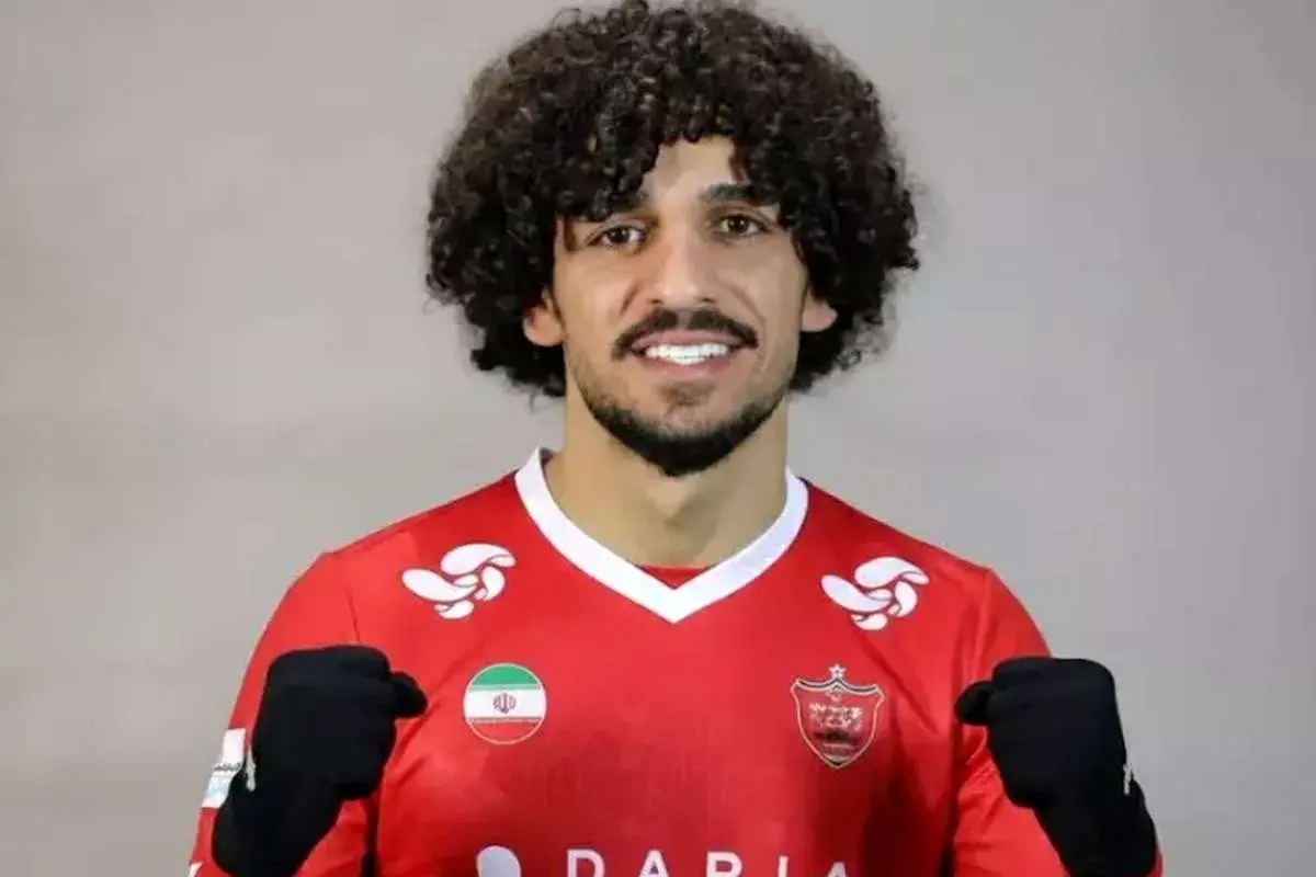 تصویر; ستاره جدید پرسپولیس در تمرین با توپ بازی کرد