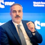 هاکان فیدان: حمله به ایران اشتباه است/ مرحله به مرحله مذاکرات هسته ای را ببندید