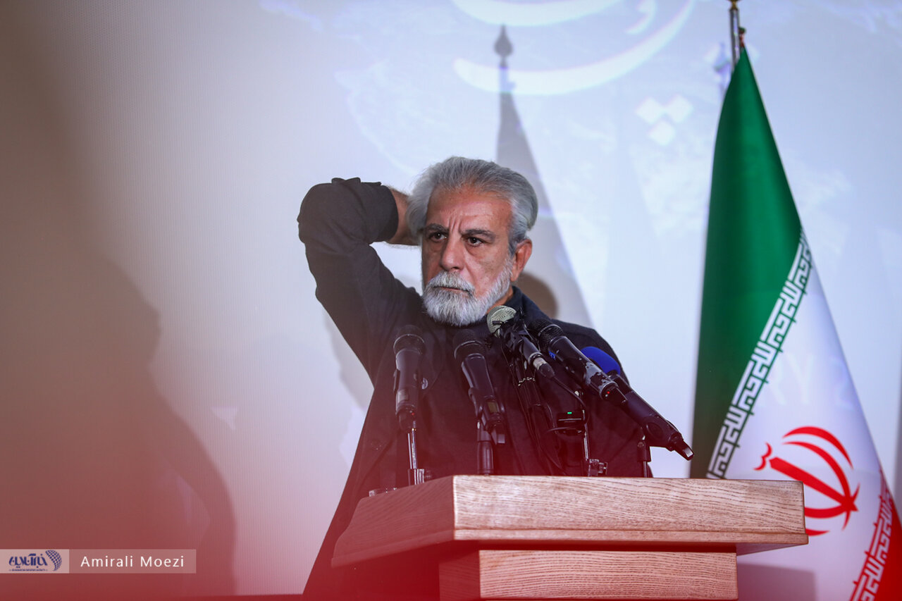 خانه را باید حفظ کرد/ مرهمی بر زخم باشد نه نمکی/ سینما تعطیلات نیست