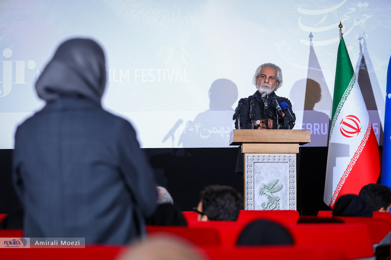 خانه را باید حفظ کرد/ مرهمی بر زخم باشد نه نمکی/ سینما تعطیلات نیست