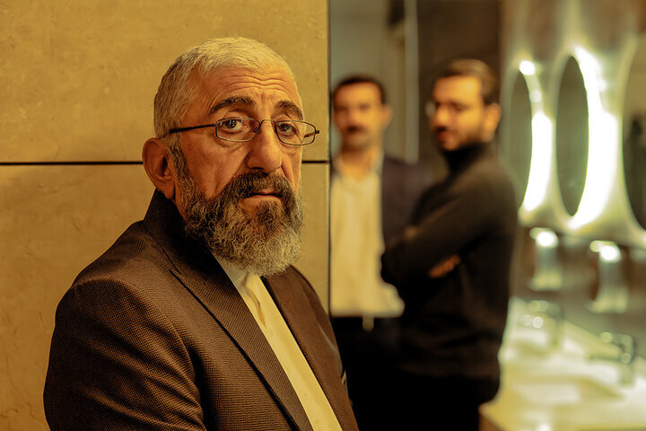 اولین عکس های فیلم دنیای مبهم هاتیف در جشنواره فیلم فجر 44 بود.