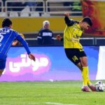 سپاهان مقابل گل گهر به تساوی یک بر یک دست یافت. توقف به اوج نرسید