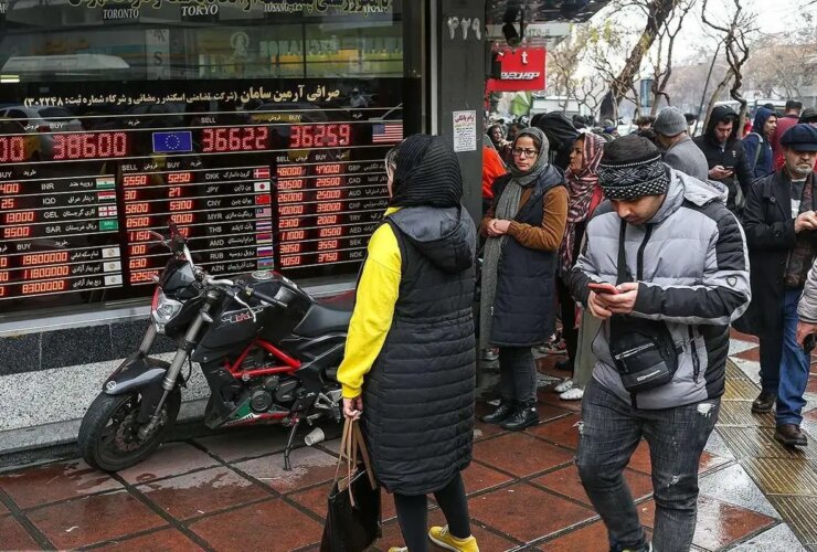 تزریق هنگفت پول/دلار بانک مرکزی در کمتر از یک ساعت 10 هزار تومان ارزان شد.