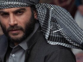 اولین عکس از آرمان درویش در «جنشین» منتشر شد. 8 اولین عکس از آرمان درویش در «جنشین» منتشر شد.