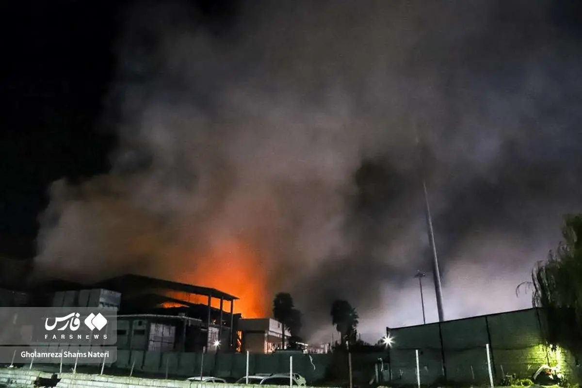 آتش سوزی کارخانه کاله آمل مهار شد