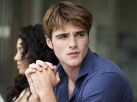 اتفاقی وحشتناک برای جیکوب الوردی در فیلم تپه های بادی 10 اتفاقی وحشتناک برای جیکوب الوردی در فیلم تپه های بادی