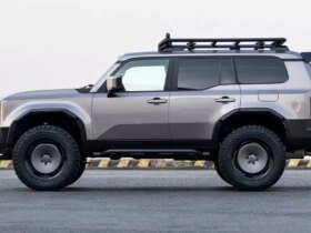 این تانک پرادو هست یا SUV؟